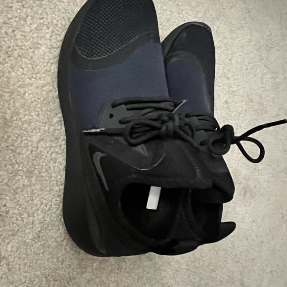 Navy Nike Women’s 8.5 Running Shoe - Lightly Worn - Picture 1 of 5